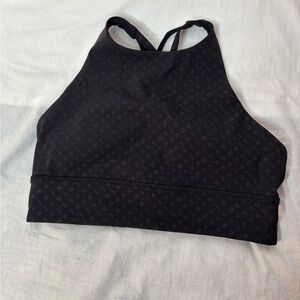 Lululemon women’s sports bra size8/M strappy lined high neck padded
